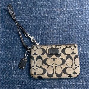 Coach Monogram Wristlet black
